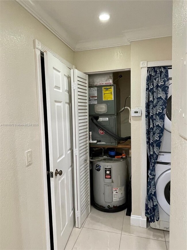 Building Photo - 10650 SW 157th Ct