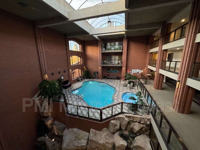 Building Photo - 171 E 3rd Ave