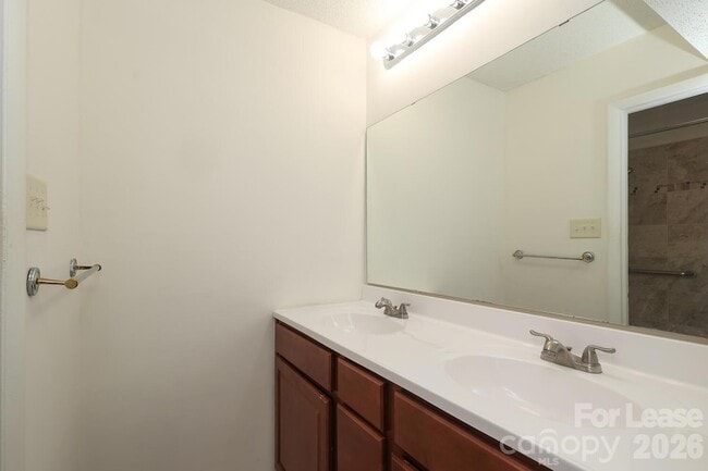 Building Photo - 4912 Sardis Rd