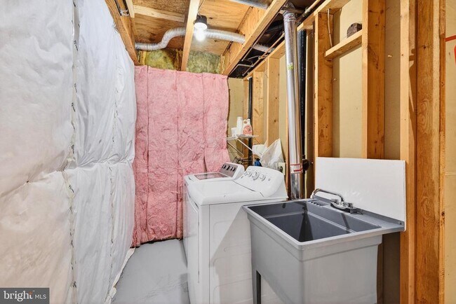 Building Photo - 7306 Eggar Woods Ln