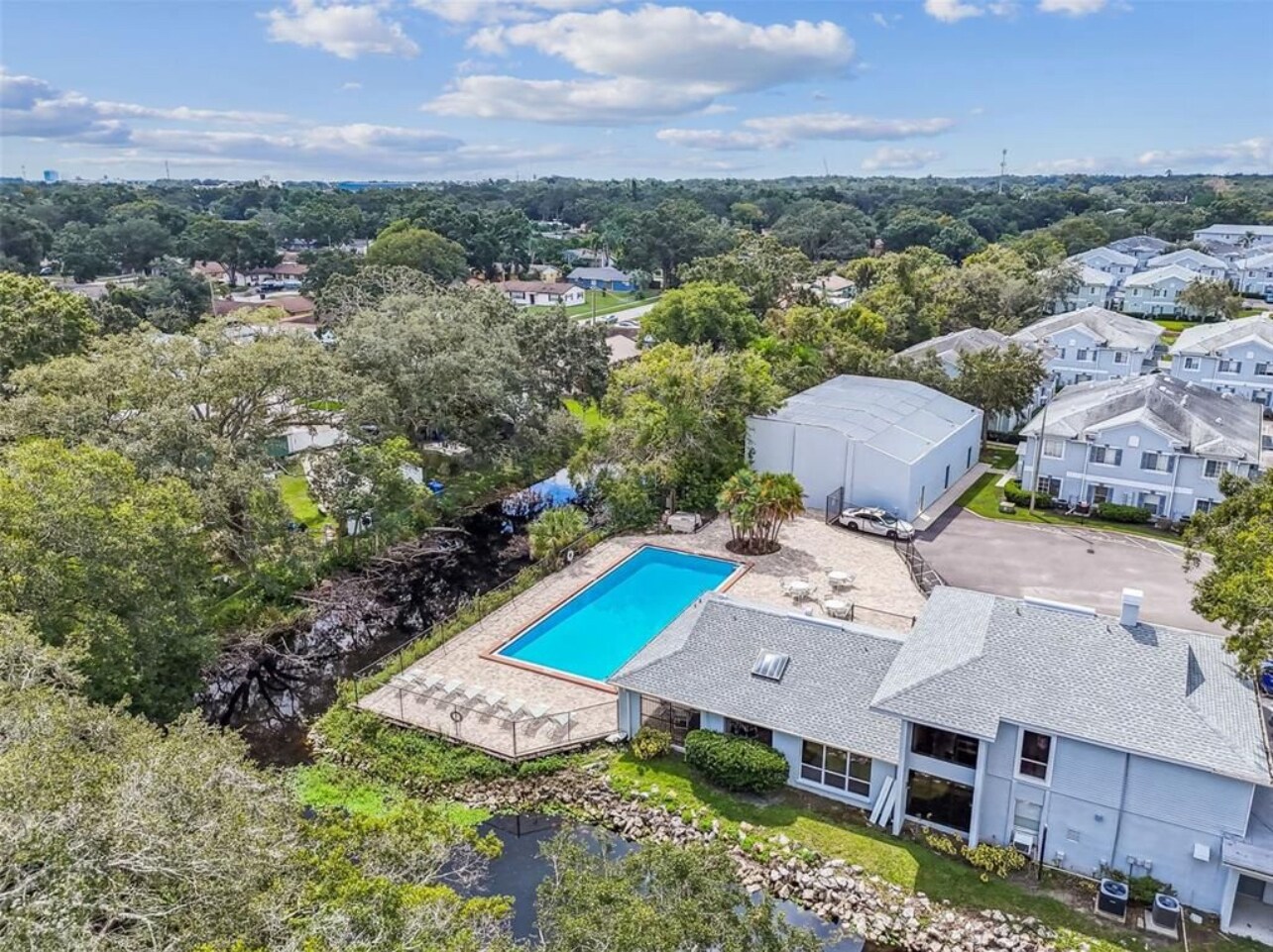 Building Photo - 4134 Dolphin Dr