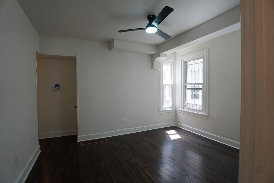 Building Photo - 5517 N Fairhill St