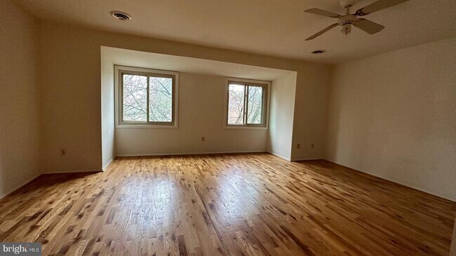 Building Photo - 8658 Welbeck Way