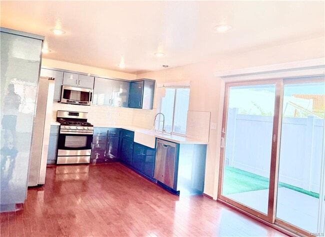 Building Photo - 42 Parterre Ave