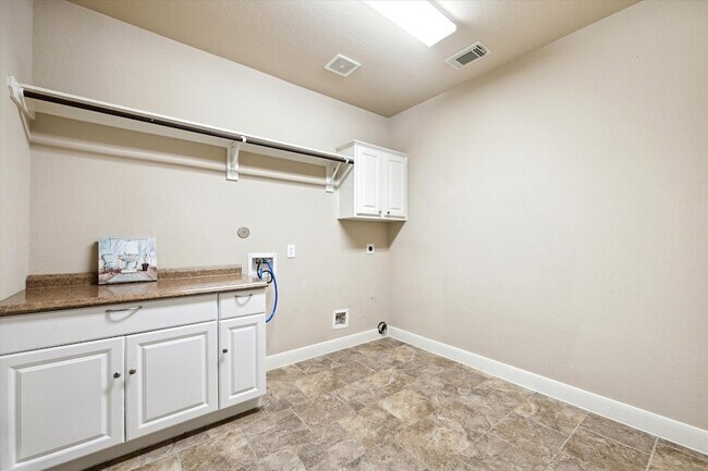 Building Photo - 9914 Slover Creek Ln