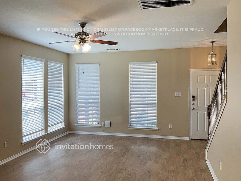 Building Photo - 1233 Juniper Ln