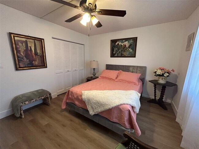 Building Photo - 3405 Bimini Ln