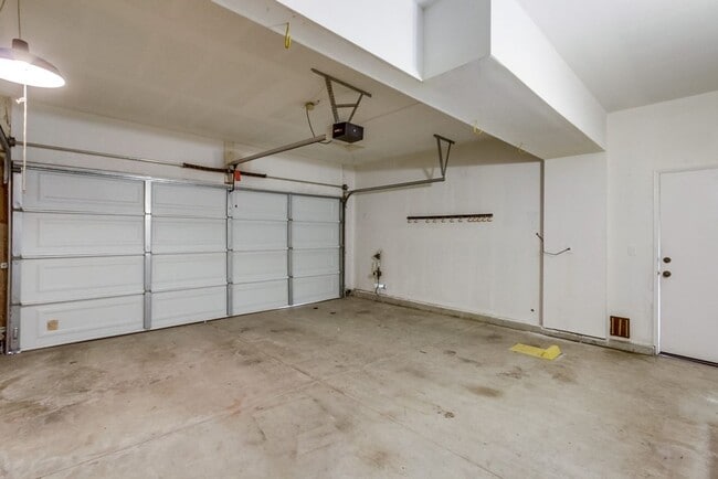 Building Photo - Westport @ Stonecrest