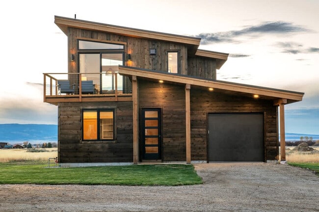 Building Photo - 3402 Alta Vista Dr