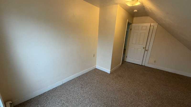 Building Photo - 182 Dexter St