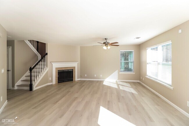Building Photo - 252 Carrington Way
