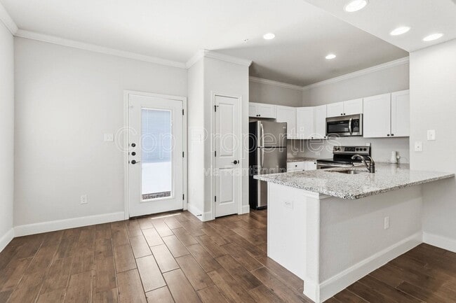 Building Photo - 6314 Melanzane Ave