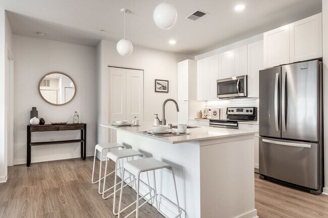 Primary Photo - Frederick Lofts