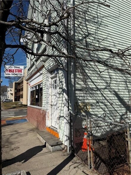 Building Photo - 69 Hope St