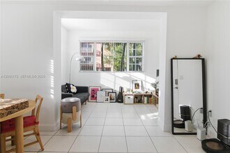 Building Photo - 536 NE 62nd St