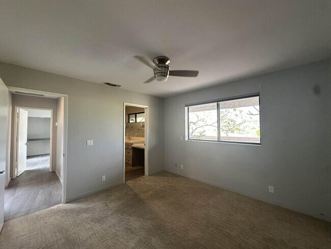Building Photo - 4 Saturn Cir