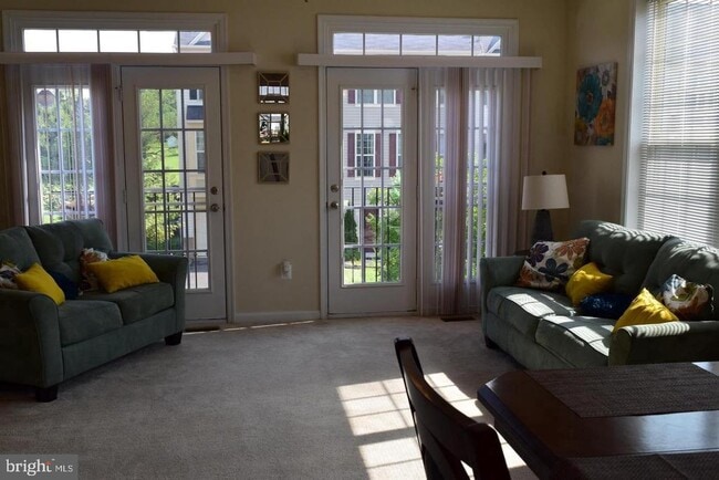 Building Photo - 1135 Carinoso Cir