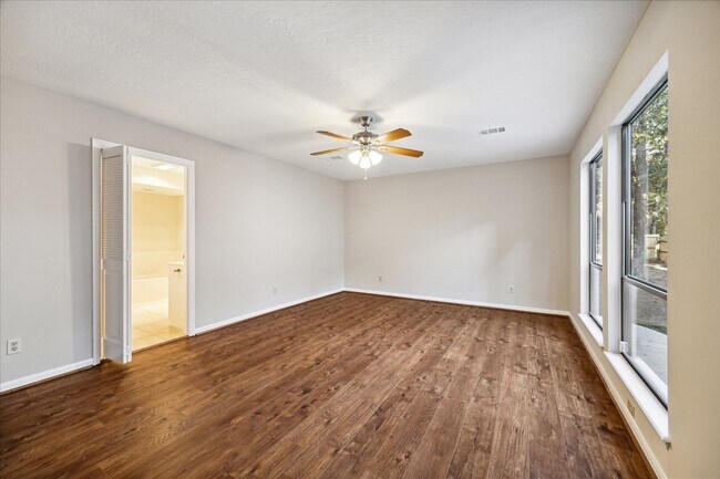 Building Photo - 4 Falling Star Rd