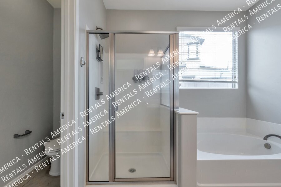 Building Photo - 8431 N Mountain Stone Pine Way