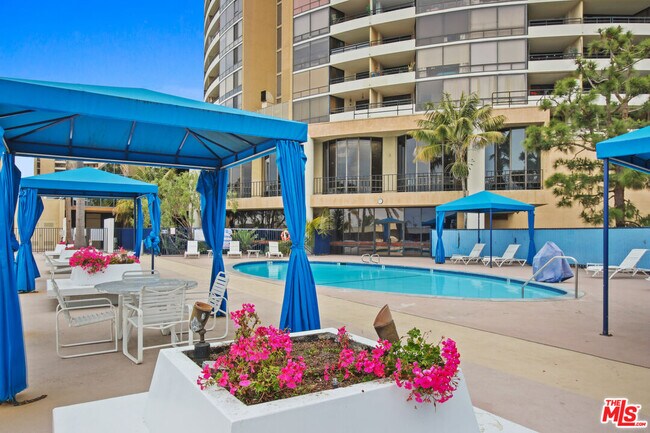 Building Photo - 4316 Marina City Dr