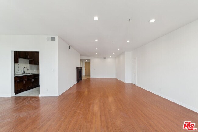 Building Photo - 1508 Greenfield Ave