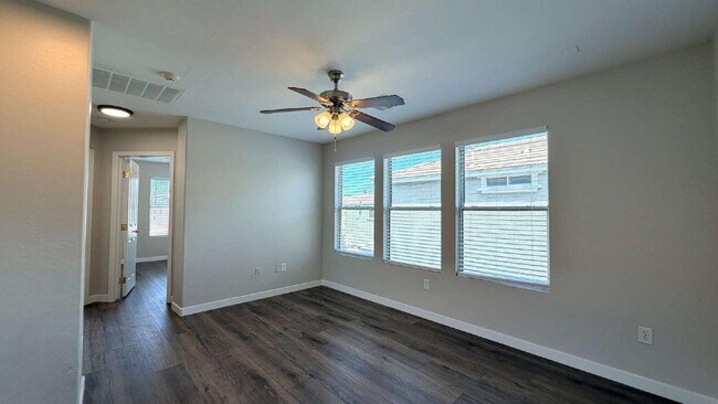 Building Photo - 1567 S Avocet St