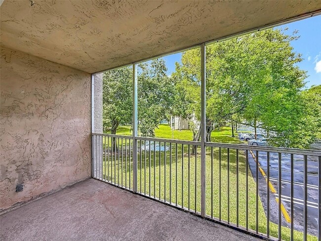 Building Photo - 8735 Ramblewood Dr