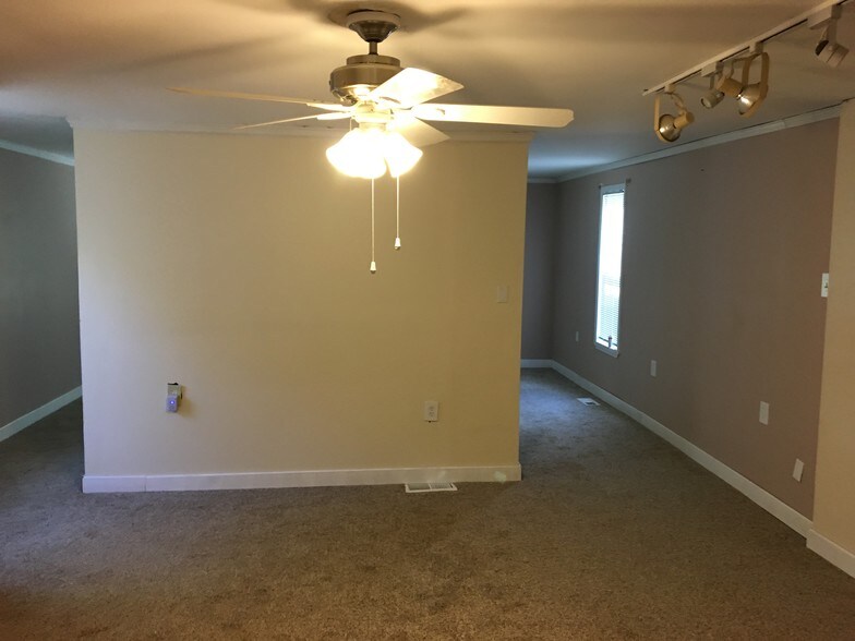 Building Photo - 822 Bay Way