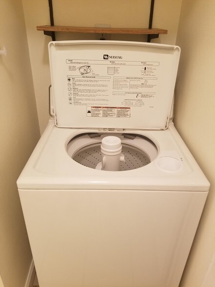 Building Photo - 509 Constitution Ave S