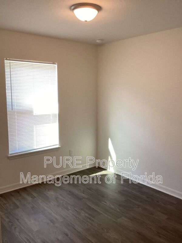 Building Photo - 213 Locust Ln Dr