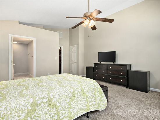 Building Photo - 50 Clear Creekside Dr