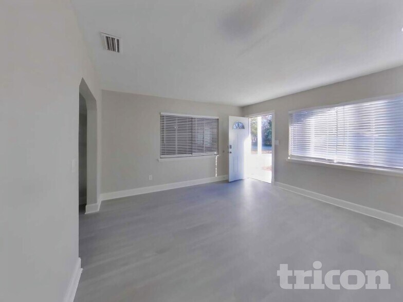 Building Photo - 11975 Cornelius St