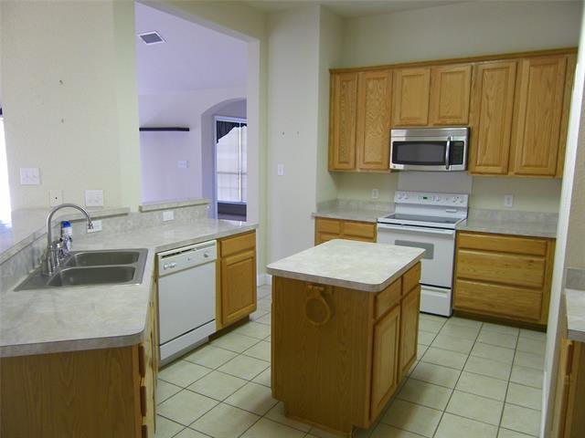Building Photo - 461 San Remo Dr