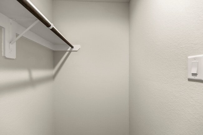 Building Photo - 3915 Sparkman Ln