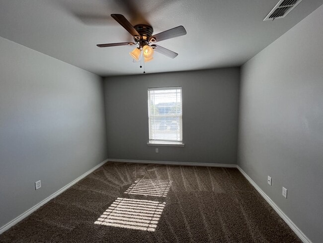 Building Photo - 3416 Itasca St