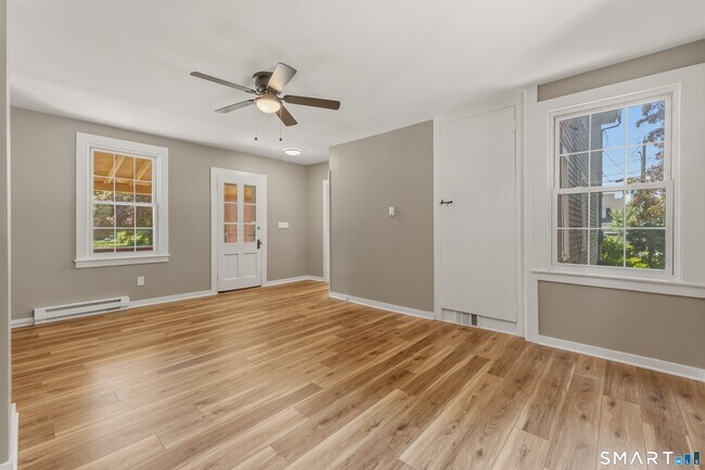 Building Photo - 238 Isinglass Rd