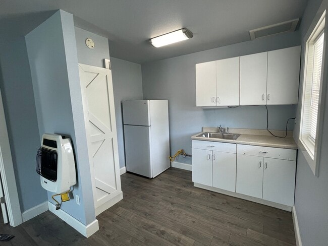 Building Photo - 408 Grove - Grv