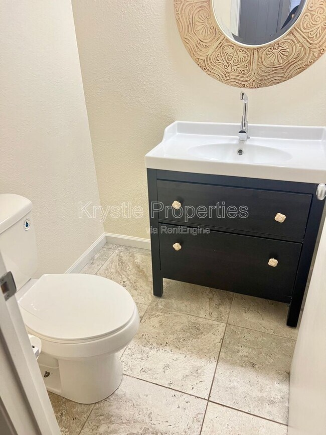 Building Photo - 101 Nashville Ln