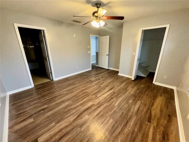 Building Photo - 533 Cresting Oak Cir