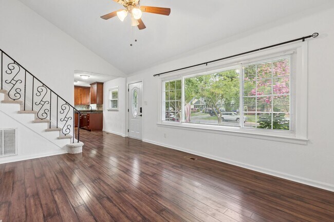 Building Photo - Beautiful Split Level Home in Norfolk!!
