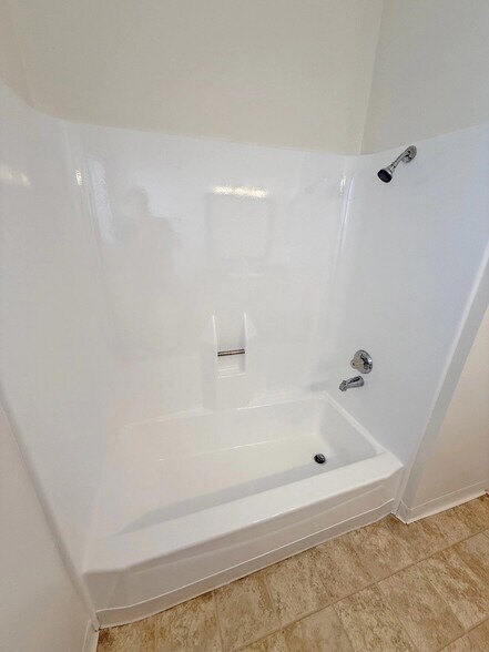 Building Photo - 5000 Whitsett Ave