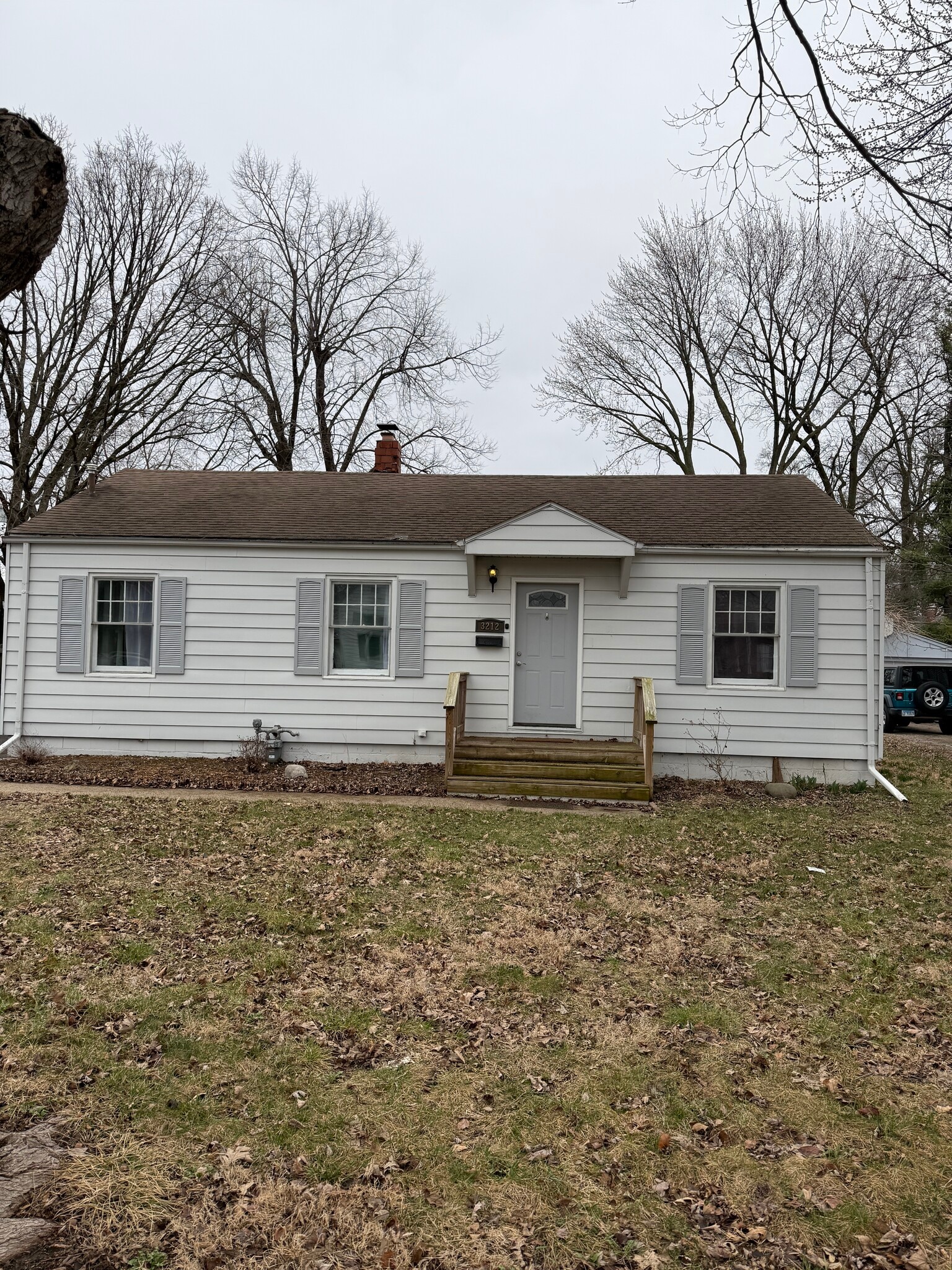 Building Photo - 3212 S Palmer St