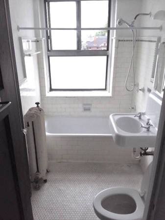 Building Photo - 10 Ferris St