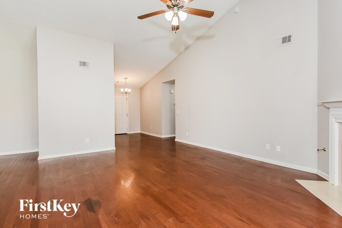 Building Photo - 231 Grandview Ln