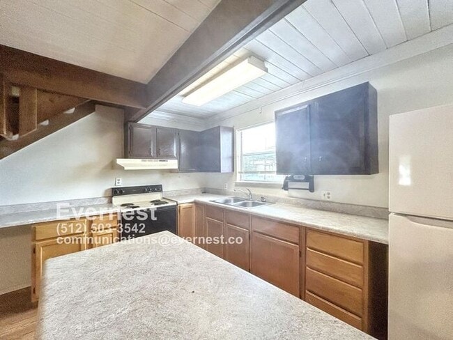 Building Photo - PROMO:  50% off im first full months rent! 1-Bedroom, 1.5-Bathroom Home with Modern Amenities / P...