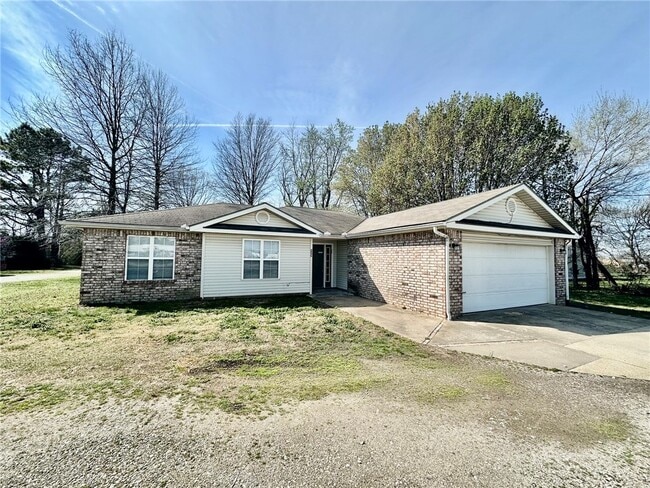 Building Photo - 639 E Hwy 264