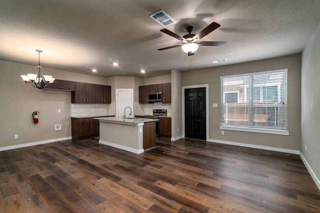 Building Photo - GORGEOUS 2 BEDROOM IN MIDLOTHIAN ISD!