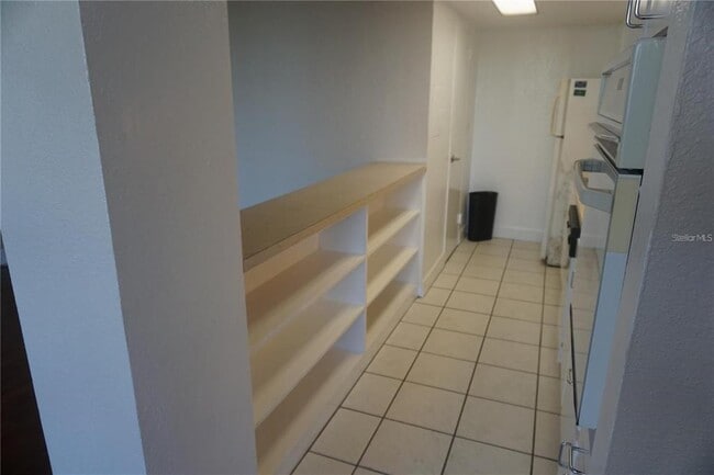 Building Photo - 470 3rd St S