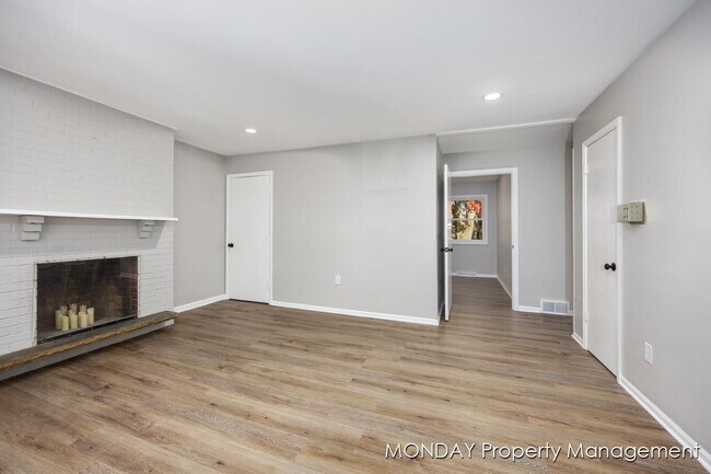 Building Photo - 945-947 Lancashire Ct - 947