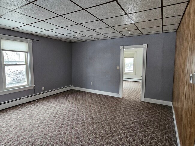 Building Photo - 248 Sutton St